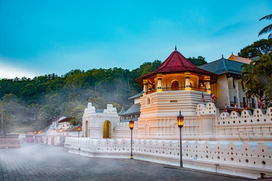 Temple of the Sacred Tooth Relic – Kandy - Photo 1