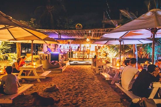 Unawatuna: Golden Sands by Day, Vibrant Beats by Night - Photo 4