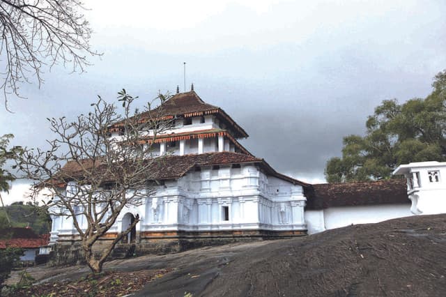 Sacred Triangle of Kandy: Gadaladeniya, Lankathilaka and Embekka - Photo 4