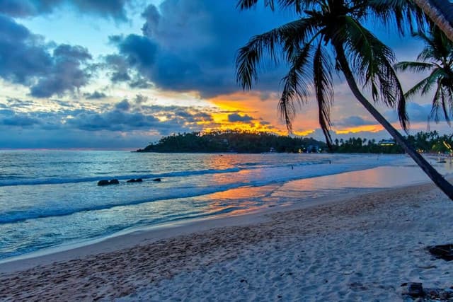 Ride the Waves at Arugam Bay: Sri Lanka’s Surfing Paradise on the Southeast Coast - Photo 1