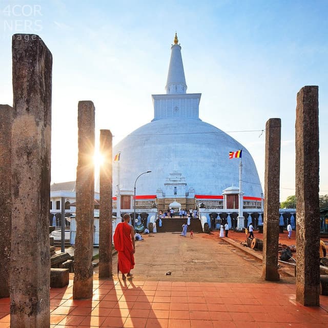 Anuradhapura Ancient City – Sri Lanka’s First Capital & UNESCO World Heritage Site
