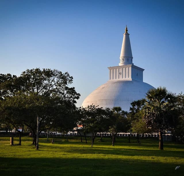 All-inclusive Anuradhapura Ancient City Tour 6