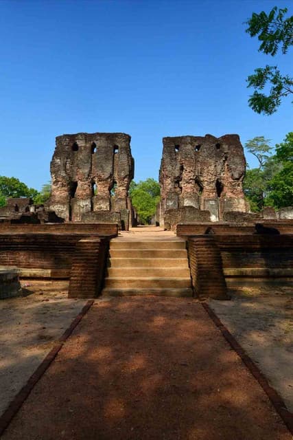 Polonnaruwa Ancient City: A UNESCO World Heritage Site in Sri Lanka - Photo 2