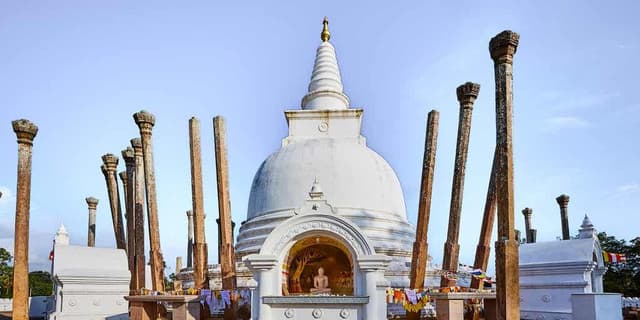 All-inclusive Anuradhapura Ancient City Tour 3