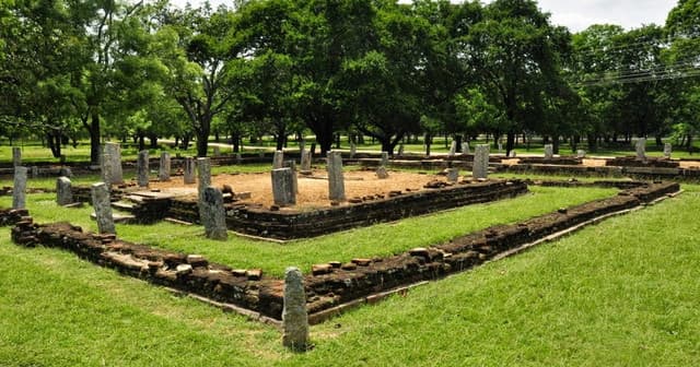 Mihintale – The Birthplace of Buddhism in Sri Lanka - Photo 5
