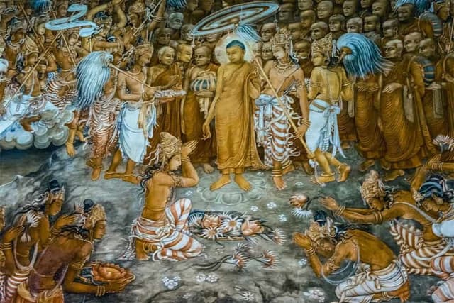 Kelaniya Temple: A Journey Through Time, Art, and Devotion - Photo 4
