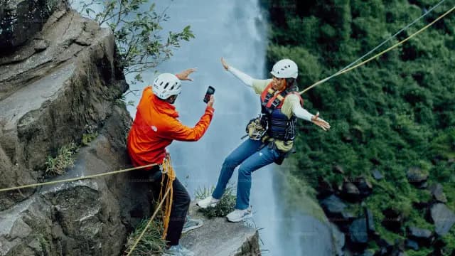 Rope Jumping at Lakshapana Waterfall – Sri Lanka’s Ultimate Adventure - Photo 2