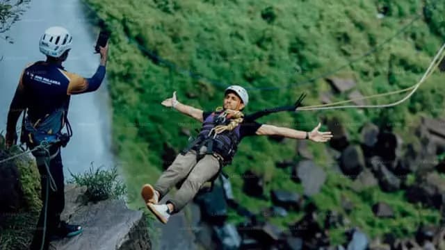 Rope Jumping at Lakshapana Waterfall – Sri Lanka’s Ultimate Adventure - Photo 4