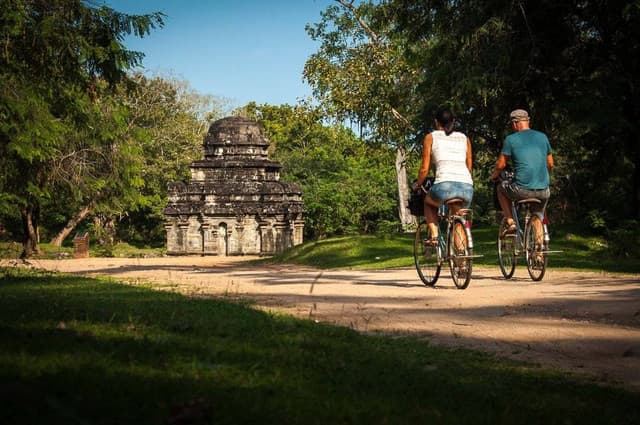 Anuradhapura Cycling Tour – Explore the Ancient City of Sri Lanka