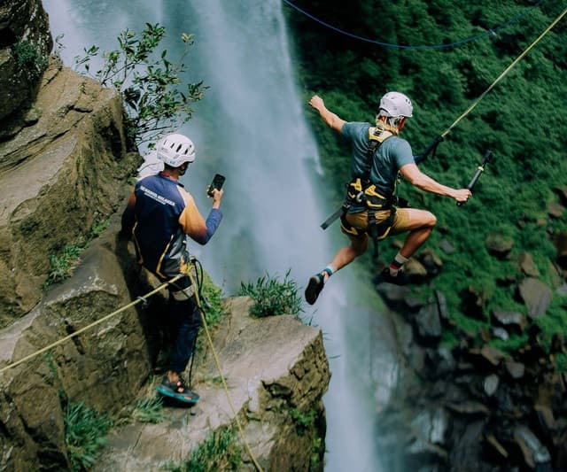 Rope Jumping at Lakshapana Waterfall – Sri Lanka’s Ultimate Adventure